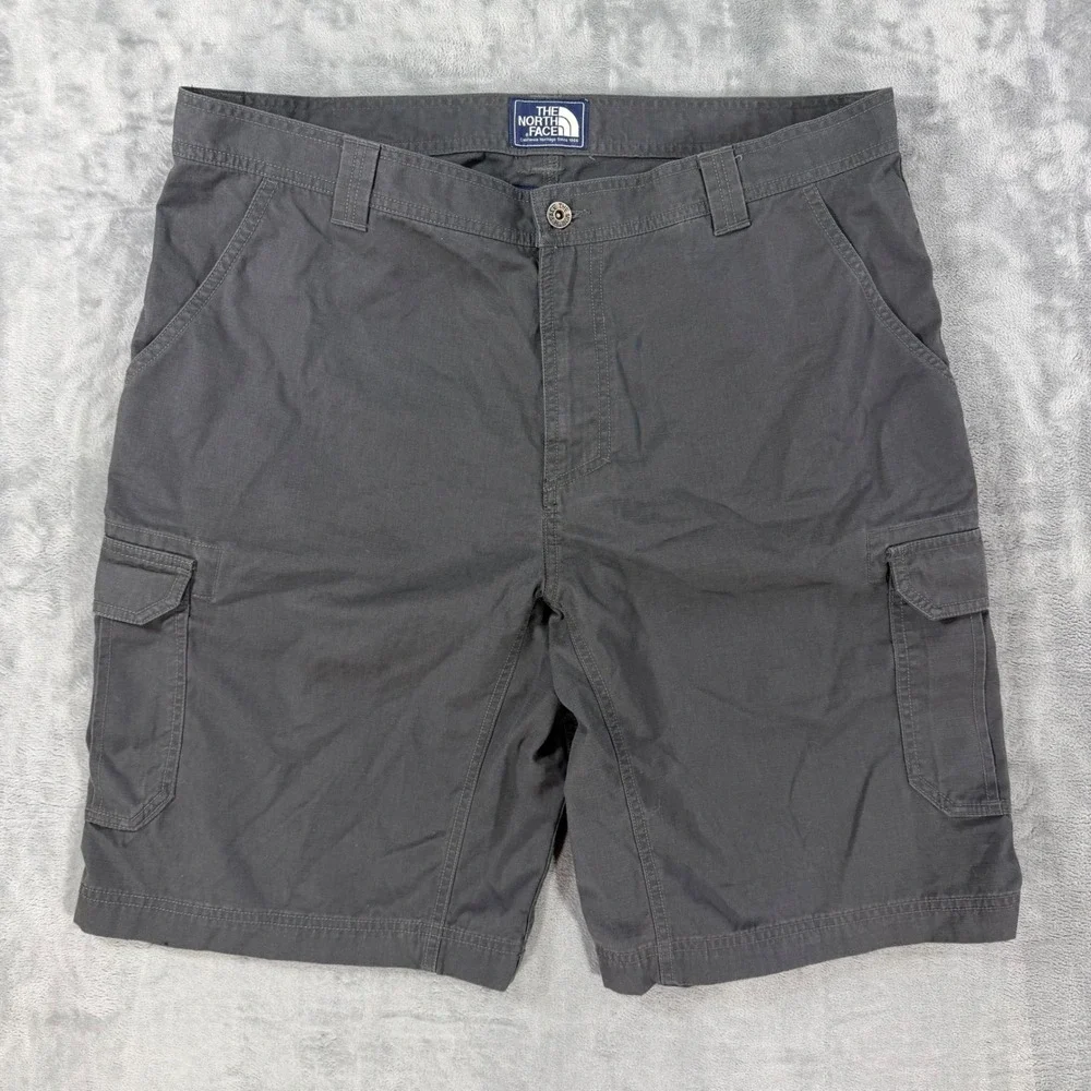 The North Face Ripstop Cargo Shorts Men's Size 40 Asphalt Gray Cotton Blend
